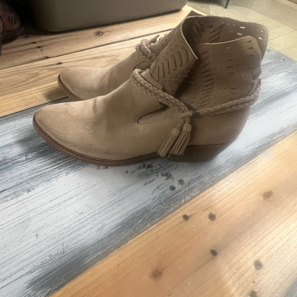 Dolce Vita booties